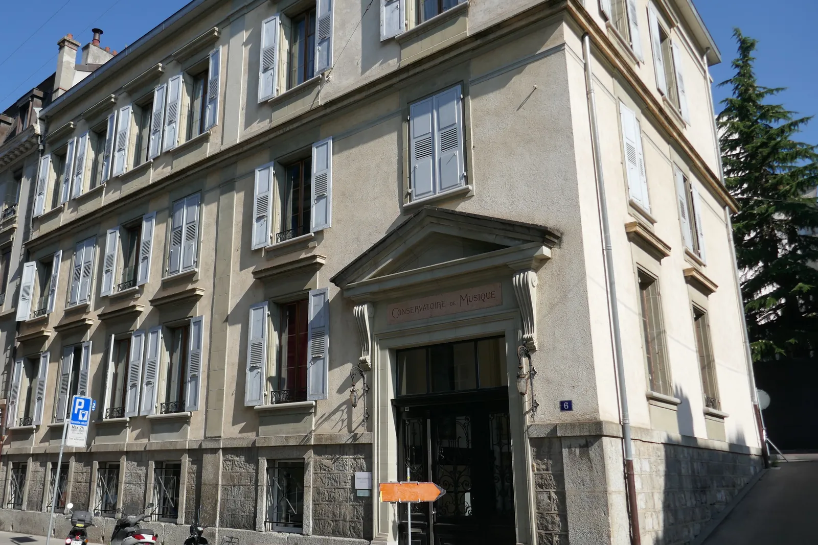 Immeuble ancien en pierre à Lausanne